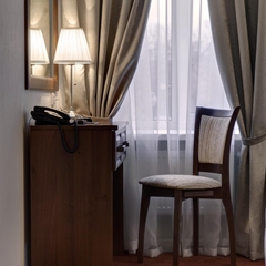 Гостиница A