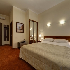 Гостиница A