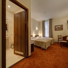 Гостиница A