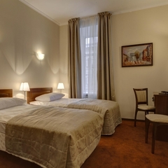 Гостиница A