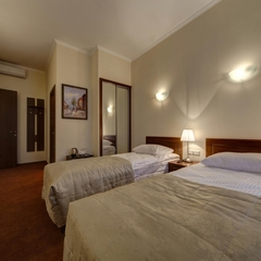 Гостиница A