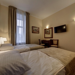 Гостиница A