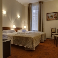 Гостиница A