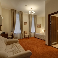 Гостиница A