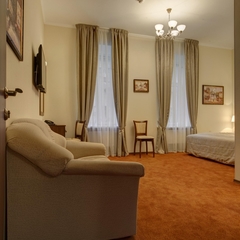 Гостиница A