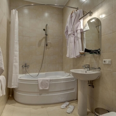 Гостиница A