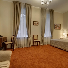 Гостиница A