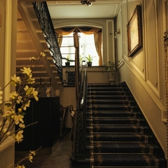 Гостиница A