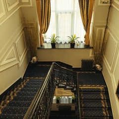 Гостиница A