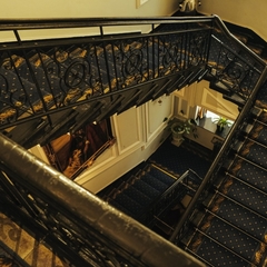 Гостиница A