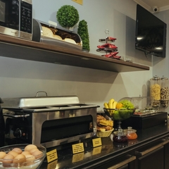 Гостиница A