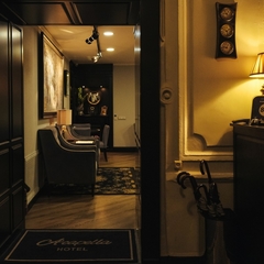 Гостиница A