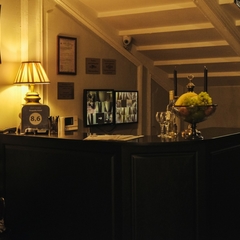 Гостиница A