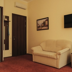 Гостиница A