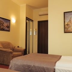 Гостиница A