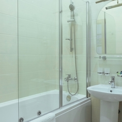 Гостиница A