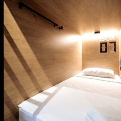 Отель Капсульный отель InBox, Санкт-Петербург, Ленинградская область