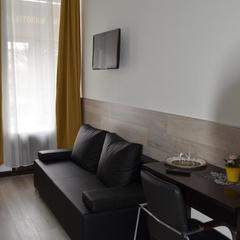 Отель White & Black Home, Санкт-Петербург, Ленинградская область