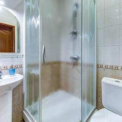 Отель Демократ на Невском, 147, Санкт-Петербург, Ленинградская область