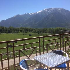 Гостиница Йети хаус, Теберда, Республика Карачаево-Черкесия 