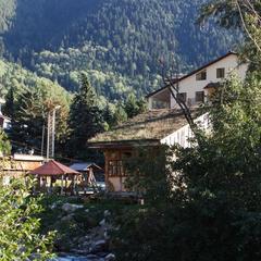 Гостиница Йети хаус, Теберда, Республика Карачаево-Черкесия 