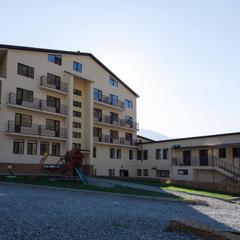 Гостиница Йети хаус, Теберда, Республика Карачаево-Черкесия 