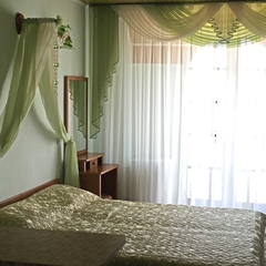 Гостиница Сосновый рай, Учкуевка, Крым