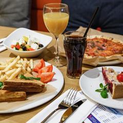 Отель Holiday Inn Express - Аэропорт Шереметьево, Химки, Московская область