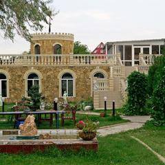 База отдыха Замок, Хмелевка, Астраханская область