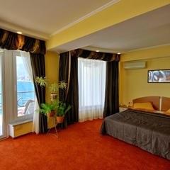 Яхт-клуб Яхт-клуб, Ялта, Крым