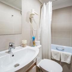 Отель Бутик-Отель RedHouse, Ярославль, Ярославская область