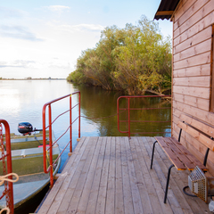 Плавбаза Рыбный дом, Иванчуг, Астраханская область