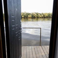 Плавбаза Рыбный дом, Иванчуг, Астраханская область