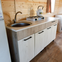 Плавбаза Рыбный дом, Иванчуг, Астраханская область