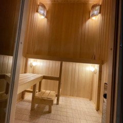 Частный дом  с камином и сауной у озера, Ленинградская область