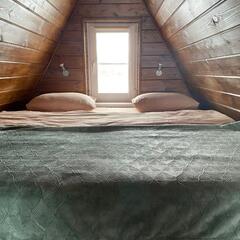 Загородный клуб По Щучьему Велению, серый домик A-Frame на берегу реки, Новая Усмань, Воронежская область