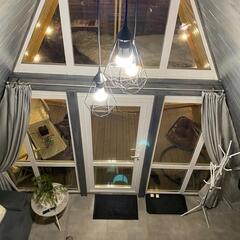 Загородный клуб По Щучьему Велению, серый домик A-Frame на берегу реки, Новая Усмань, Воронежская область