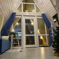 Загородный клуб По Щучьему Велению Белый домик в стиле A-Frame на берегу реки, Новая Усмань, Воронежская область