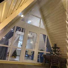 Загородный клуб По Щучьему Велению Белый домик в стиле A-Frame на берегу реки, Новая Усмань, Воронежская область