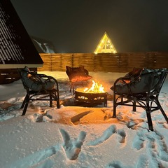 Загородный клуб По Щучьему Велению, коричневый домик в стиле A-Frame с чаном, Новая Усмань, Воронежская область