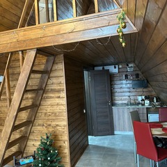 Загородный клуб По Щучьему Велению, коричневый домик в стиле A-Frame с чаном, Новая Усмань, Воронежская область