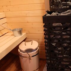 Загородный клуб По Щучьему Велению, коричневый домик в стиле A-Frame с чаном, Новая Усмань, Воронежская область