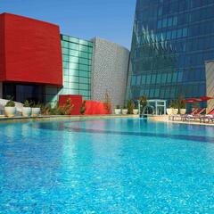 Отель Fairmont Hotel at Flame Towers, Баку