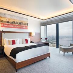 Отель Fairmont Hotel at Flame Towers, Баку