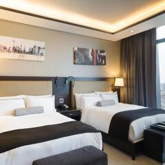 Отель Fairmont Hotel at Flame Towers, Баку