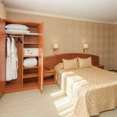 Гостиница Кристалл 3*, Дмитров, Московская область