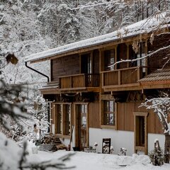 Загородный комплекс Сад Пионов, Чемальский район, Республика Алтай