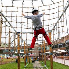 Отель Zirve Hotel, Гусарский район