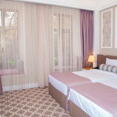 Отель Theatrum Hotel, Баку