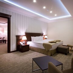 Отель Central Hotel, Ереван